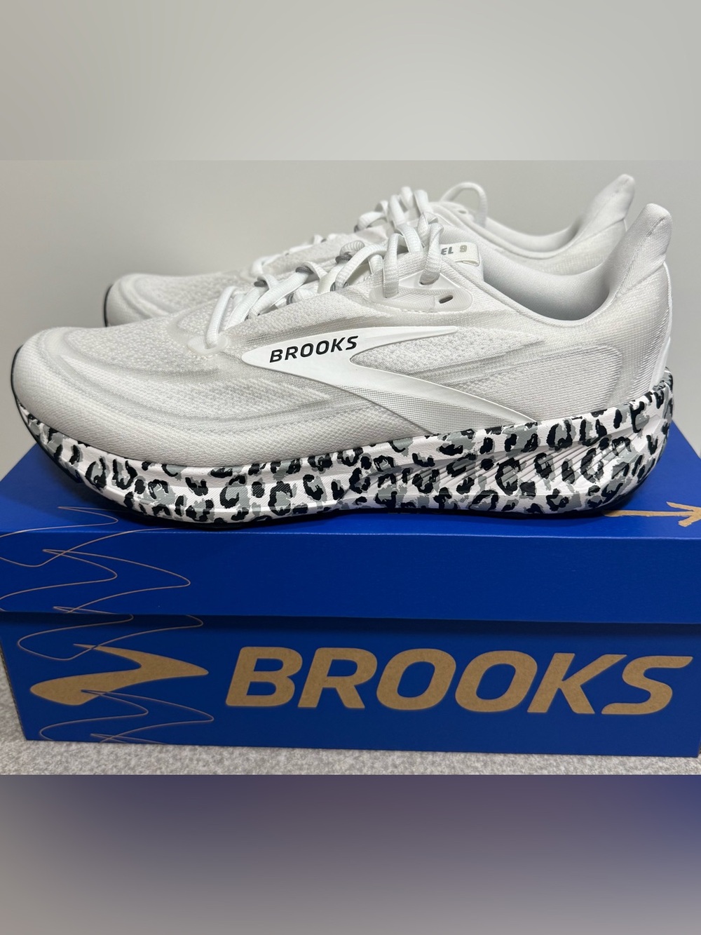 Size 7 - Brooks Revel 9 Black White Gray Leopard Print Women's Sneakers